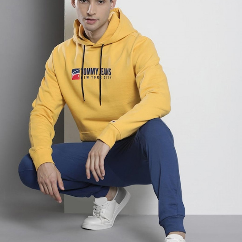 Men Yellow Applique Detailed Hooded Casual Pullover Sweatshirt