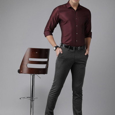 Men Burgundy Self Design Custom Fit Formal Shirt